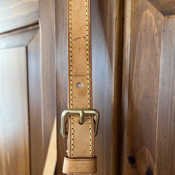 Louis Vuitton Odeon PM Handbag - Picture 4 of 16